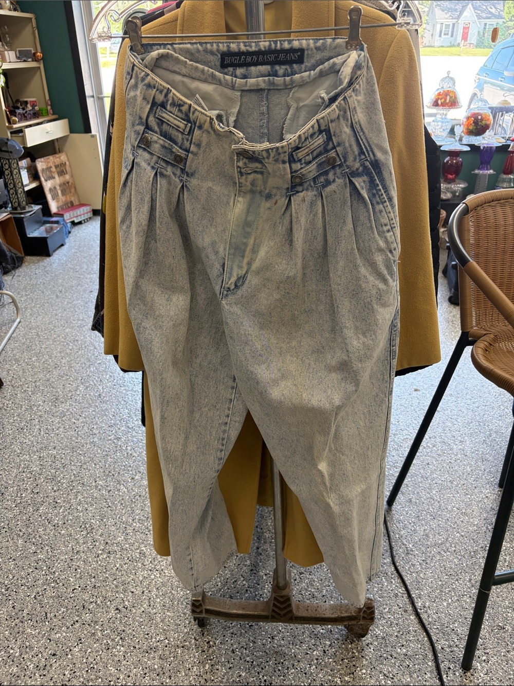 Bugle Boy Light Gray Acid Wash Boyfriend Jeans